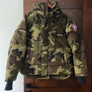 Canada Goose Camouflage Down Jacket Size XL